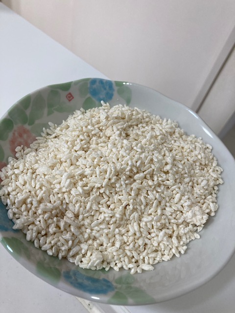 丁寧にほぐした乾燥米麹の写真
